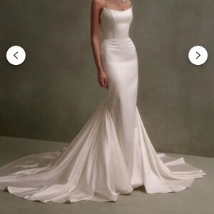 Strapless mermaid wedding dress Size 6 - Never Worn